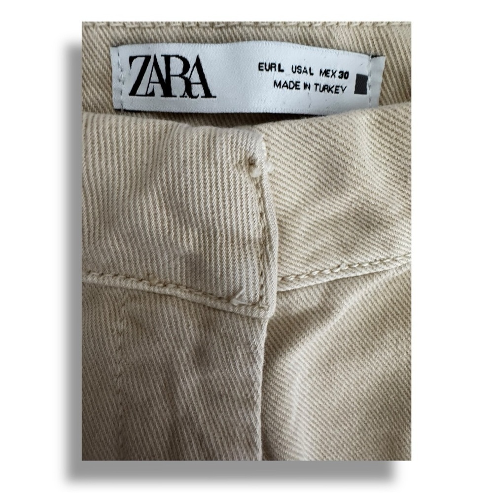 🌟 ZARA Gold Buttoned Straight Leg Jeans | Size L - Picture 6 of 7